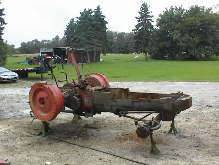 Antique Massey Ferguson 98 Tractor Restoration